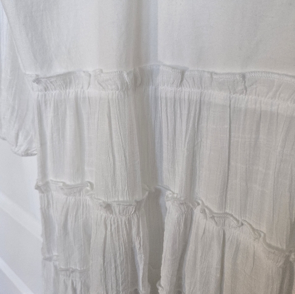 Peach Love California white ruffle top NWT - Picture 2 of 5